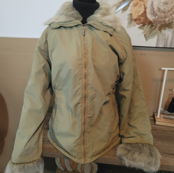 ceduction Jackets & Blazers - Women's Faux Fur Jacket